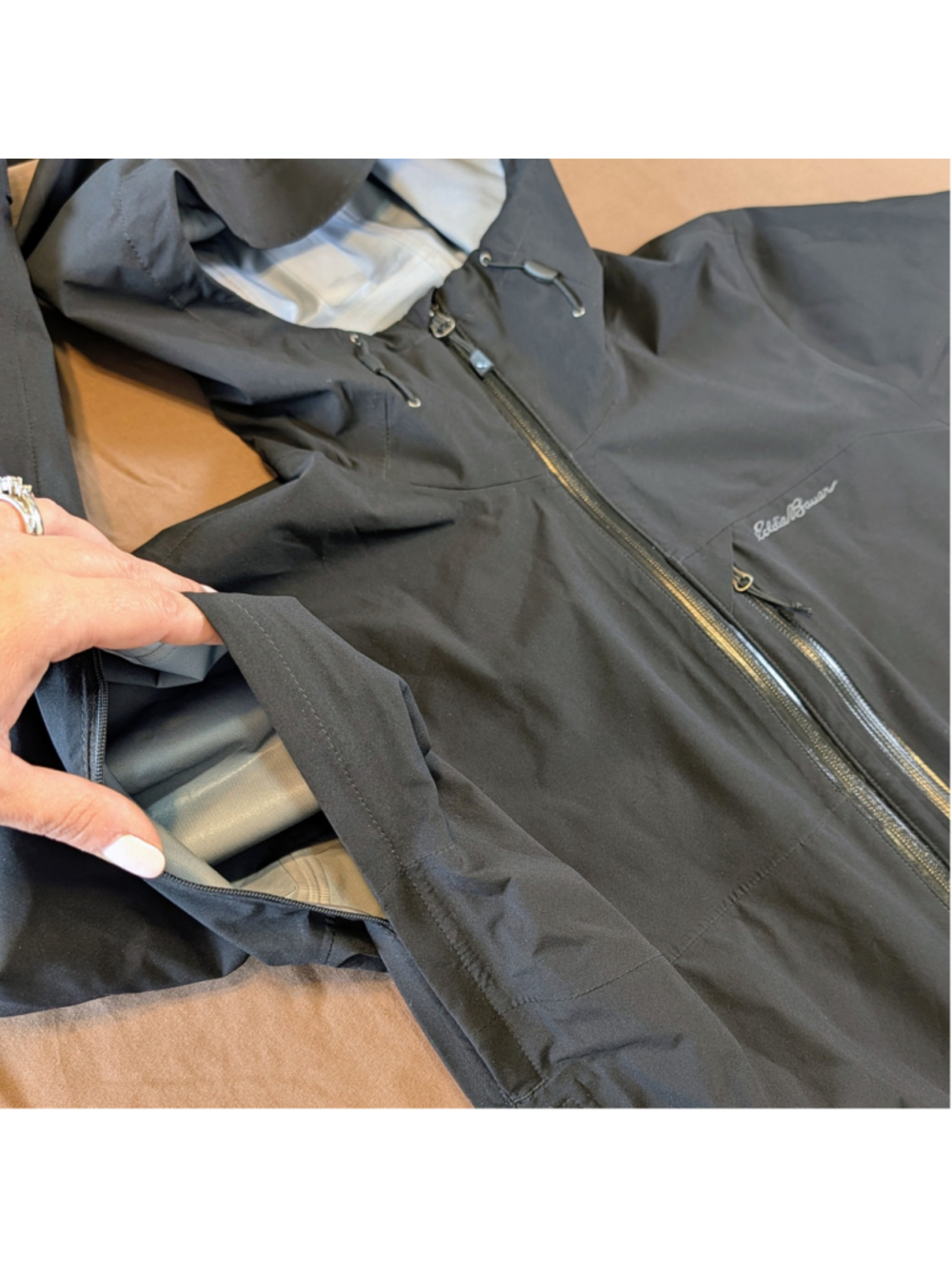 Eddie Bauer WeatherEdge Pro Rain Jacket Women’s L Black Waterproof Hooded Shell - Picture 10 of 16